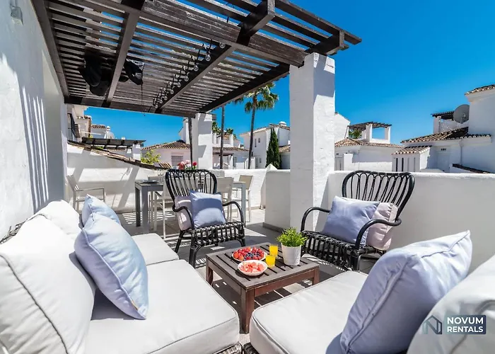 Apartment Modern 2 Bedroom Penthouse W/ Terrace, Pool & Bbq Marbella