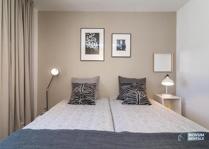 Modern 2 Bedroom Penthouse W/ Terrace, Pool & Bbq Apartment