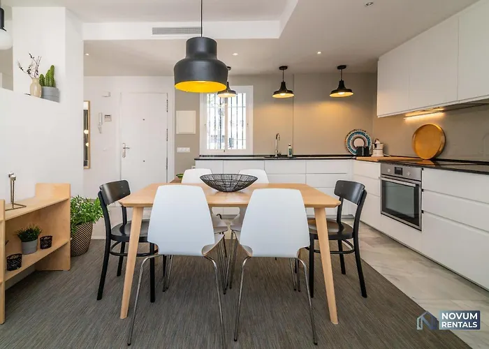 Modern 2 Bedroom Penthouse W/ Terrace, Pool & Bbq