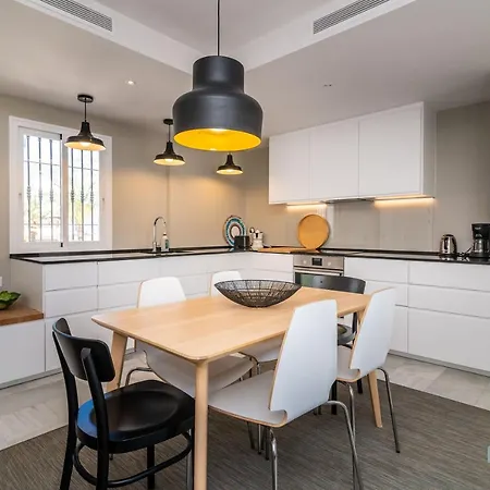 Modern 2 Bedroom Penthouse W/ Terrace, Pool & Bbq * Marbellac