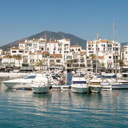 Modern 2 Bedroom Penthouse W/ Terrace, Pool & Bbq Appartement Marbellac