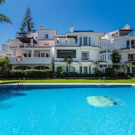 Modern 2 Bedroom Penthouse W/ Terrace, Pool & Bbq Διαμέρισμα *