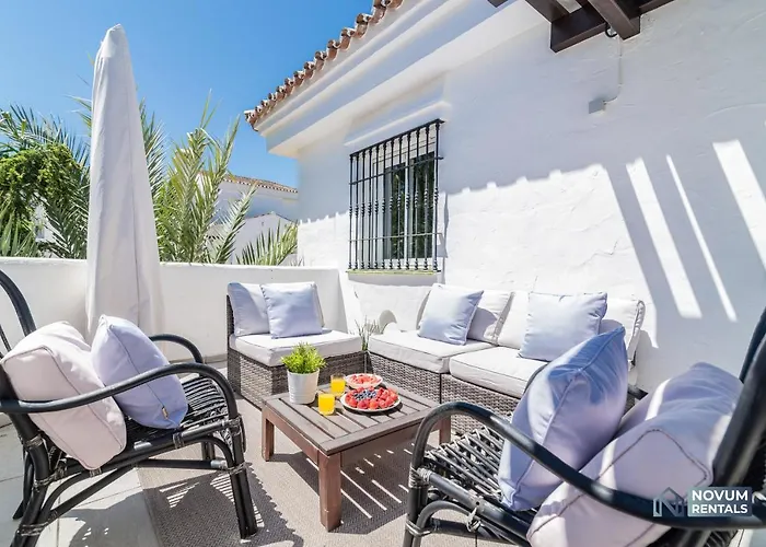 Modern 2 Bedroom Penthouse W/ Terrace, Pool & Bbq Appartement