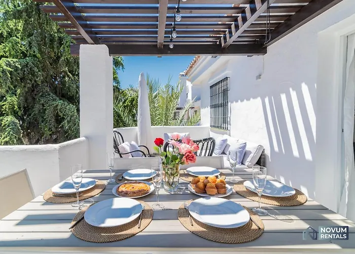 Modern 2 Bedroom Penthouse W/ Terrace, Pool & Bbq Appartement *