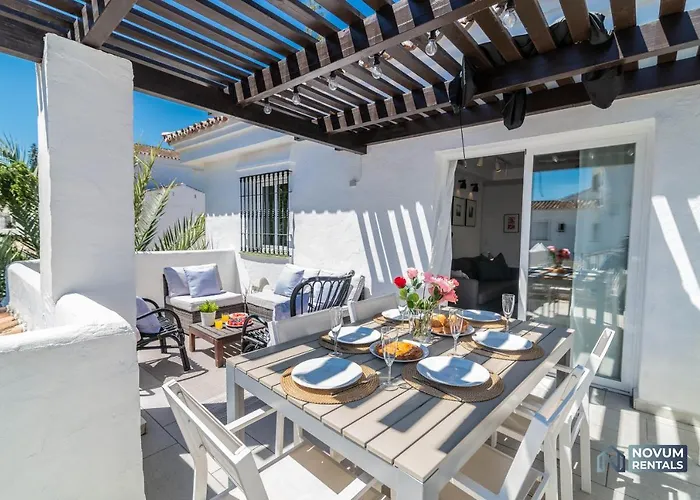 Modern 2 Bedroom Penthouse W/ Terrace, Pool & Bbq *