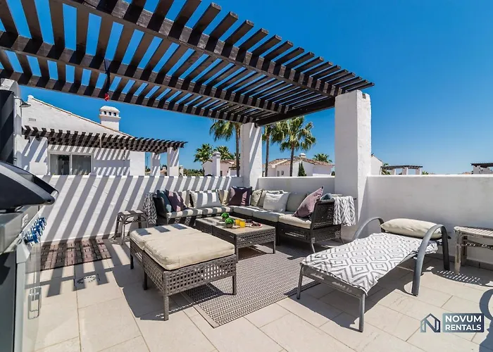 Modern 2 Bedroom Penthouse W/ Terrace, Pool & Bbq Appartement