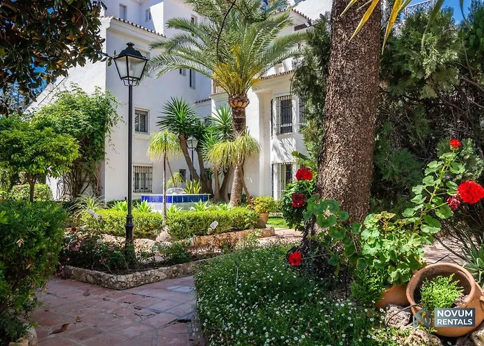 Modern 2 Bedroom Penthouse W/ Terrace, Pool & Bbq *