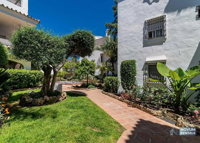 Modern 2 Bedroom Penthouse W/ Terrace, Pool & Bbq Marbellac