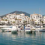 Modern 2 Bedroom Penthouse W/ Terrace, Pool & Bbq Appartement Marbella