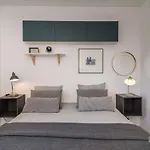 Modern 2 Bedroom Penthouse W/ Terrace, Pool & Bbq * Marbella