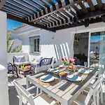 Modern 2 Bedroom Penthouse W/ Terrace, Pool & Bbq *