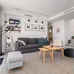 Modern 2 Bedroom Penthouse W/ Terrace, Pool & Bbq Appartement