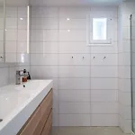 Appartement Modern 2 Bedroom Penthouse W/ Terrace, Pool & Bbq