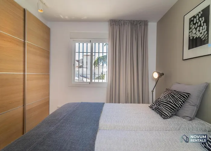 Apartman Modern 2 Bedroom Penthouse W/ Terrace, Pool & Bbq Marbella